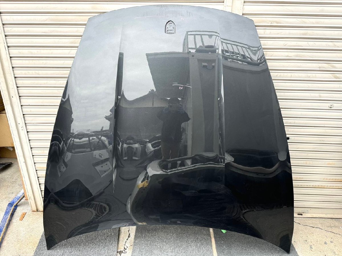 ポルシェ タイカン 純正ボンネット 黒メタリッック系 (P27-23)拍卖