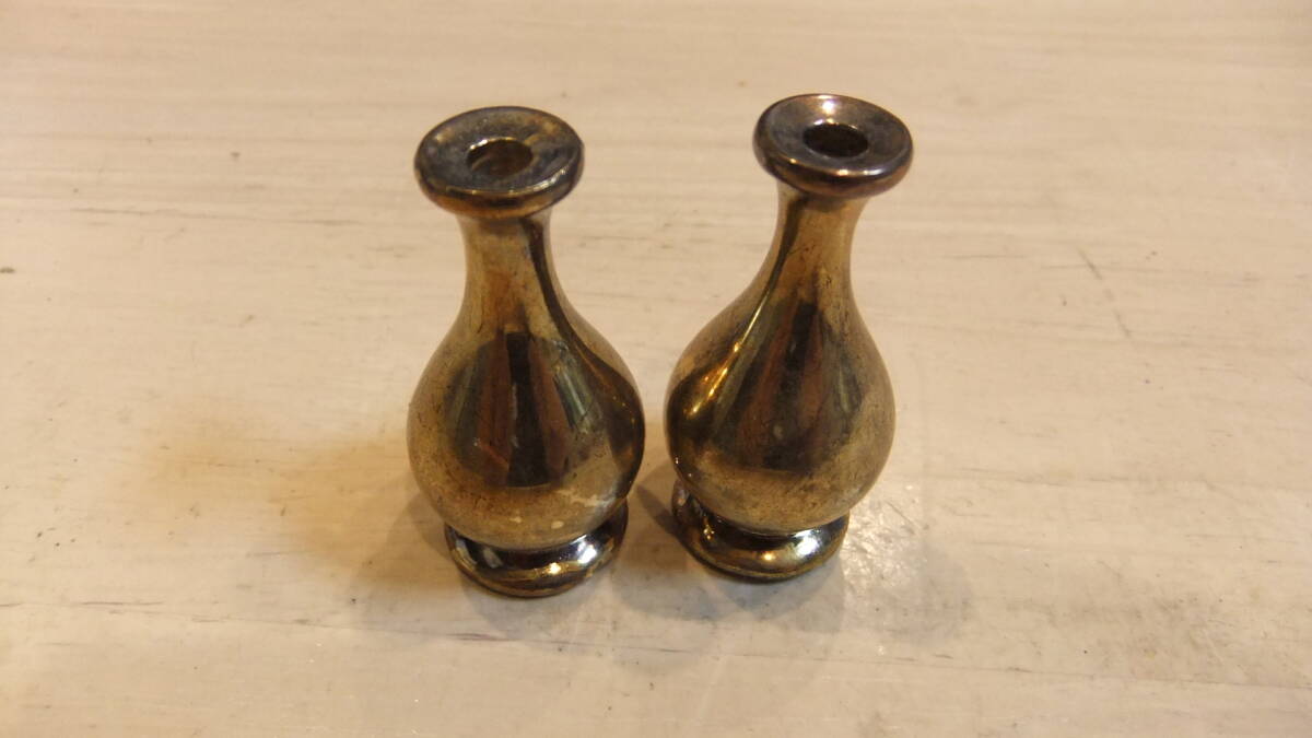 雛飾り ひな おひなさま 銀色のミニ花びん2個セット 磁石にはつかない拍卖