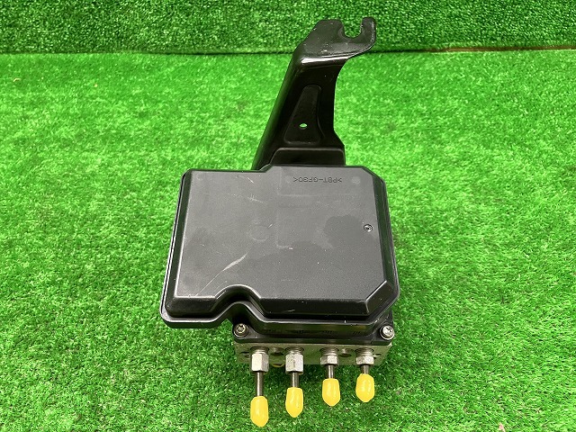 日産 NF15 ジューク ABSアクチュエーター TD8405 250110205拍卖