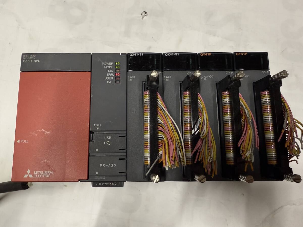 (KXL41)★MITSUBISI MELESEC Q00UJCPU/QX41-S1 2個/QY41P 2個(動作確認済み)拍卖