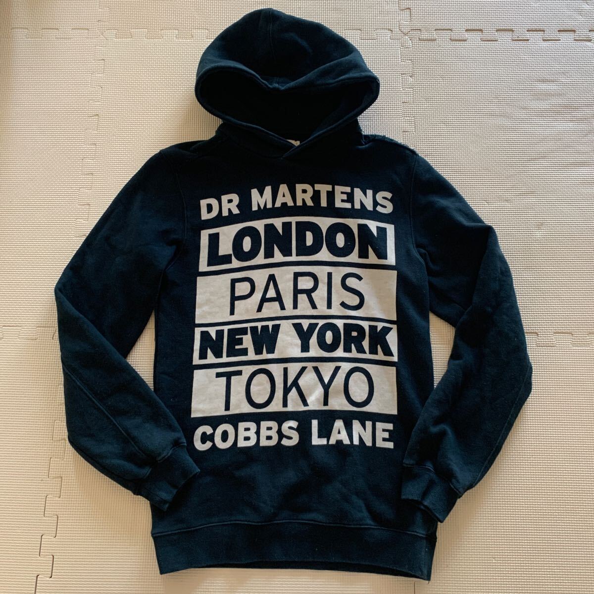 【Dr. Martens】ドクターマーチン スウェットパーカー ブラック S ポルトガル製 ナイスプリント パンク スカ拍卖
