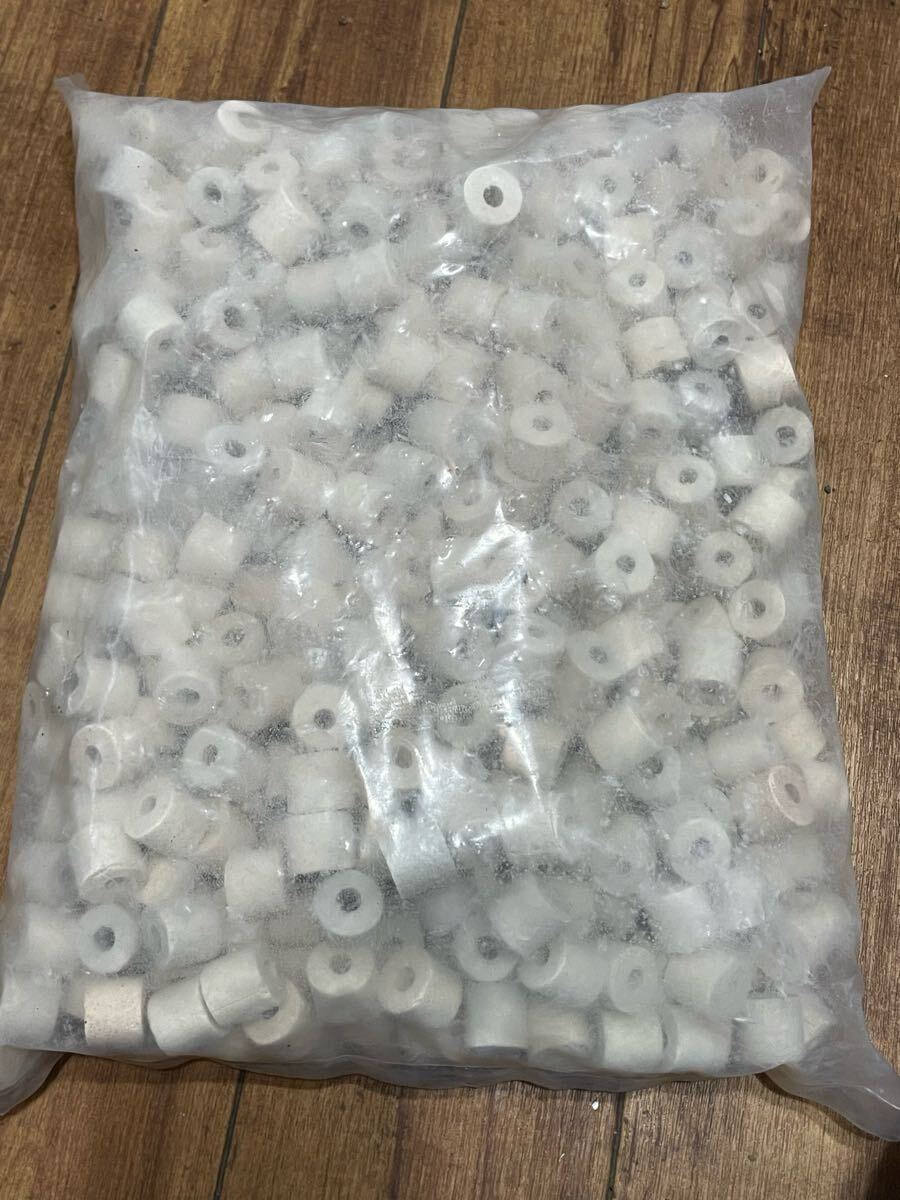 【新品未使用品】リングろ材 リング濾過材 メーカー不明 4.5kg 着払い (袋に小さい穴や汚れ有り)アクアリウム拍卖
