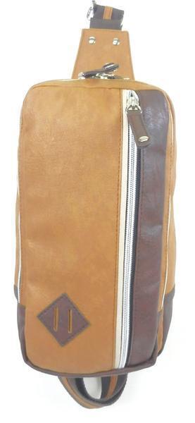 新品■シックなバイカラー合皮ボディバッグ/キャメル■メンズ・レディース、フェイクレザー拍卖