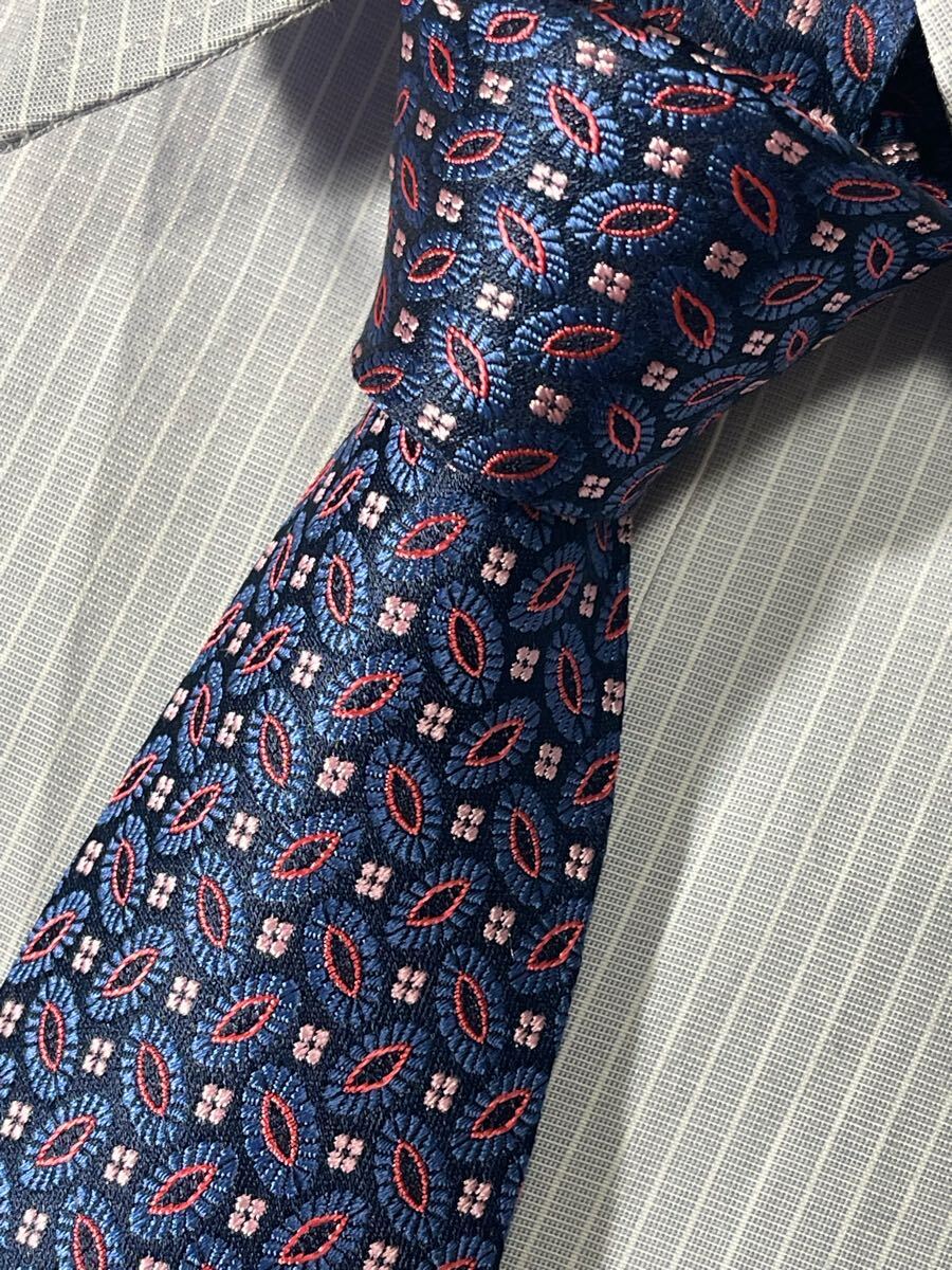 ほぼ未使用 ″Ermenegildo Zegna″ エルメネジルドゼニア 細身 小紋 ブランドネクタイ 502042拍卖