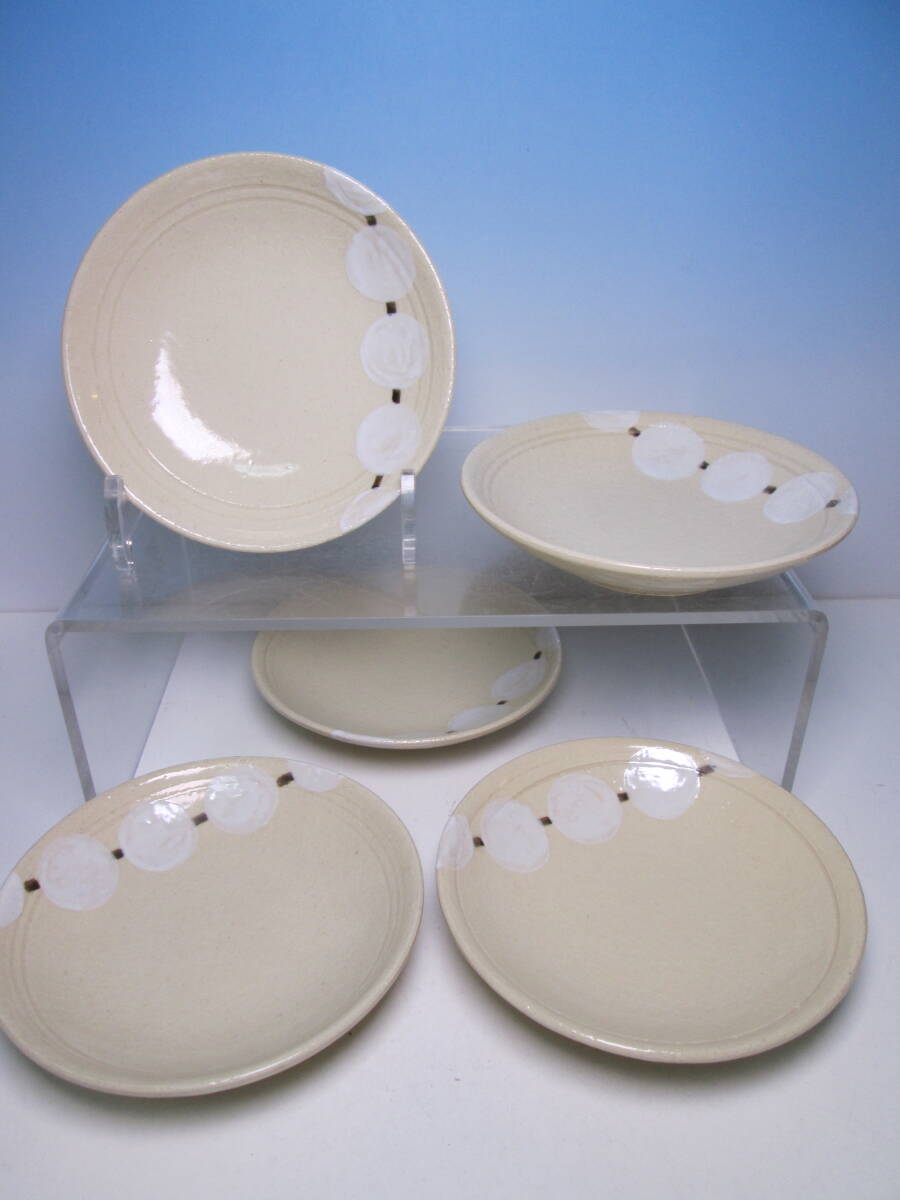 ☆お料理屋さんの器 在印 色絵 白色 団子絵皿 14cm 五客 箱無 だんご皿/懐石/割烹/日本料理拍卖