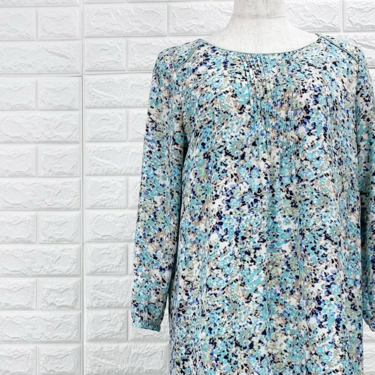 【A3120】ワンピース レディース 七分丈 ひざ丈 ブルー系 フラワー柄 ラウンドネック プリーツデザイン ゆったり リラックス感 Mサイズ拍卖