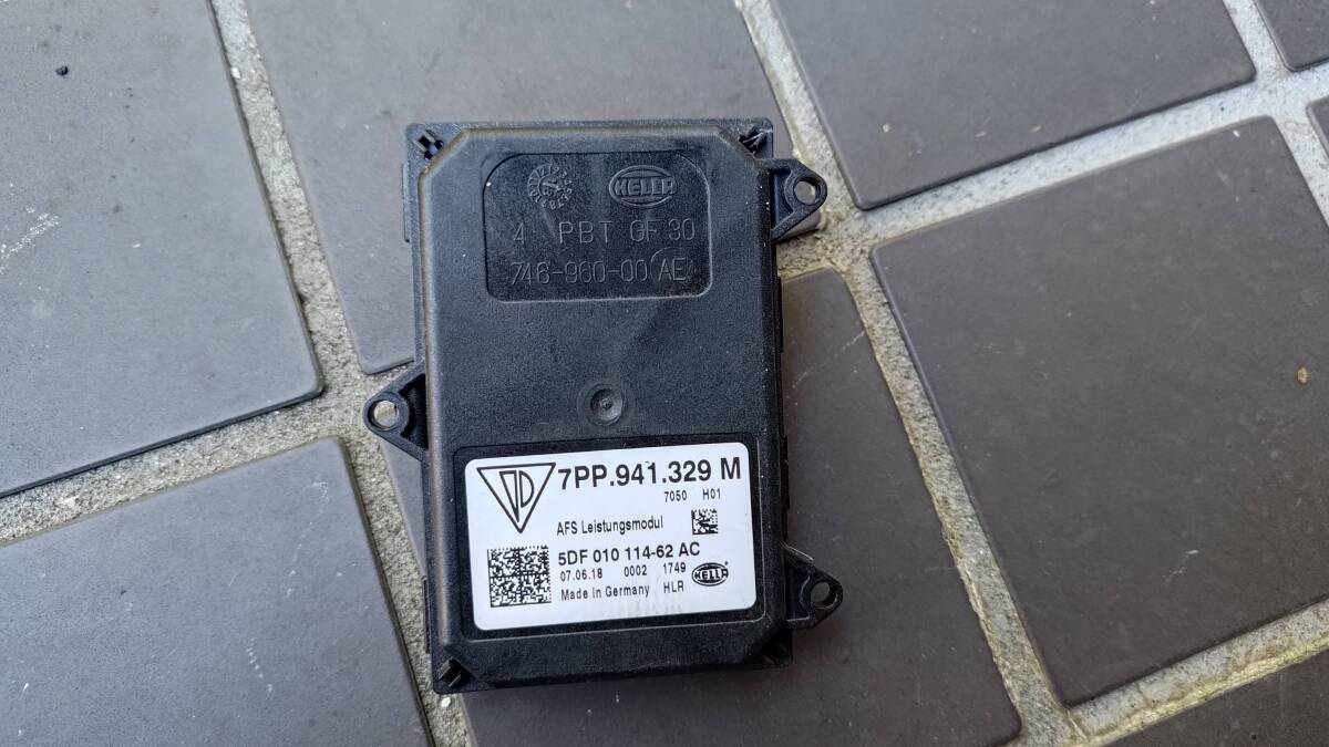 アウディQ3/アウディA3/ポルシェ・マカン/純正LEDヘッドライト用/コーナーリングライト用/7PP941329M/55000km拍卖