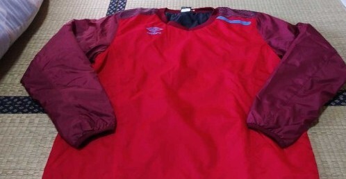 【新品】アンブロ 中綿ウインドトップ L 赤拍卖