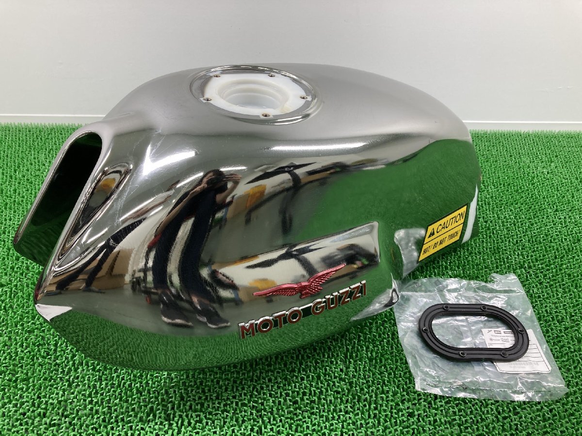 V7レーサー タンク 978928 モトグッチ 純正 中古 バイク 部品 MOTOGUZZI アチェルビス製 パッキン付 11年外し 車検 Genuine拍卖