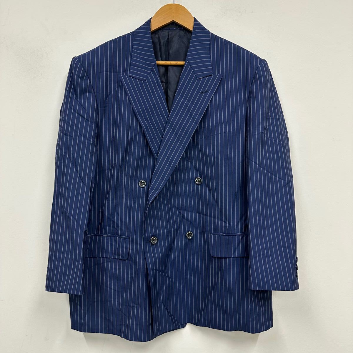 【super120s】Vitale Barberis Canonico ヴィターレ・バルベリス・カノニコ ダブルジャケット ストライプ柄 青系 背抜き サイドベンツ a804拍卖