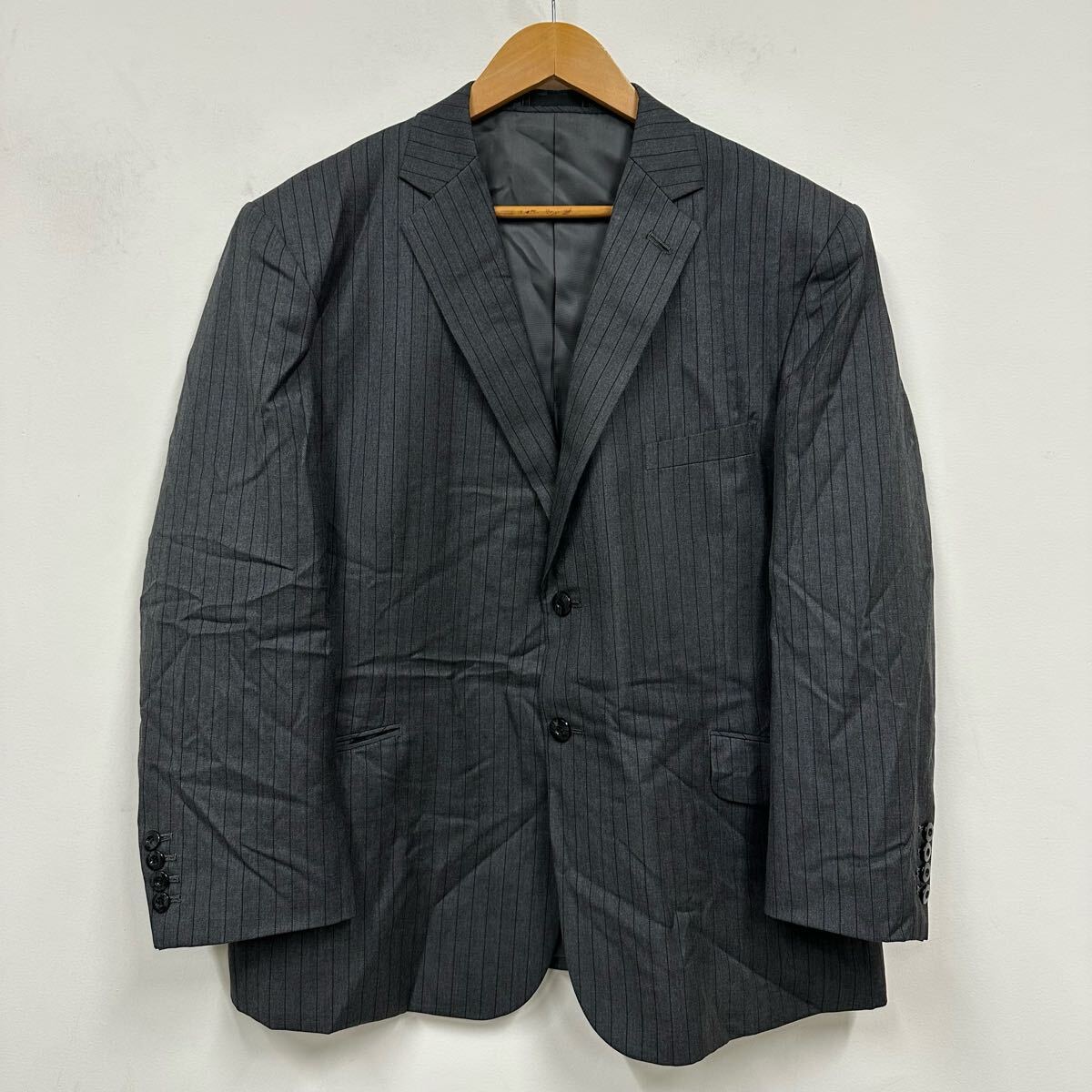 Ermenegildo Zegna エルメネジルド・ゼニア シングルジャケット ストライプ柄 グレー メンズ 2B 総裏 センターベント a814拍卖