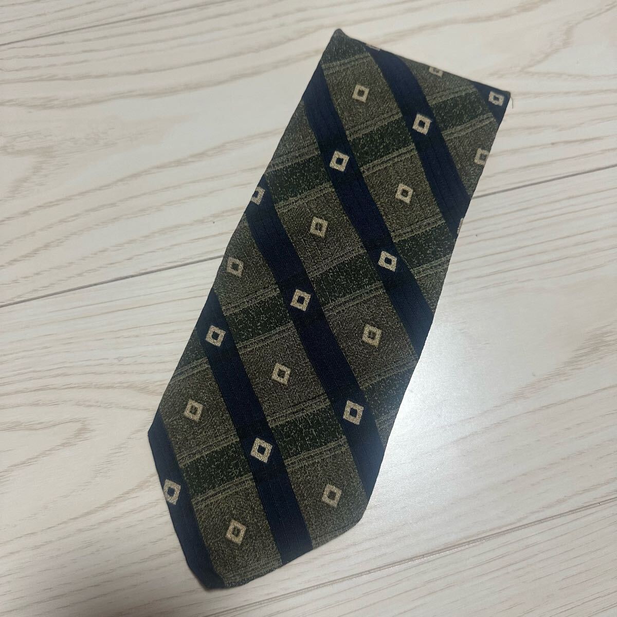 【イタリア製】GIORGIO ARMANI ジョルジオ アルマーニ ネクタイ シルク100% a828拍卖