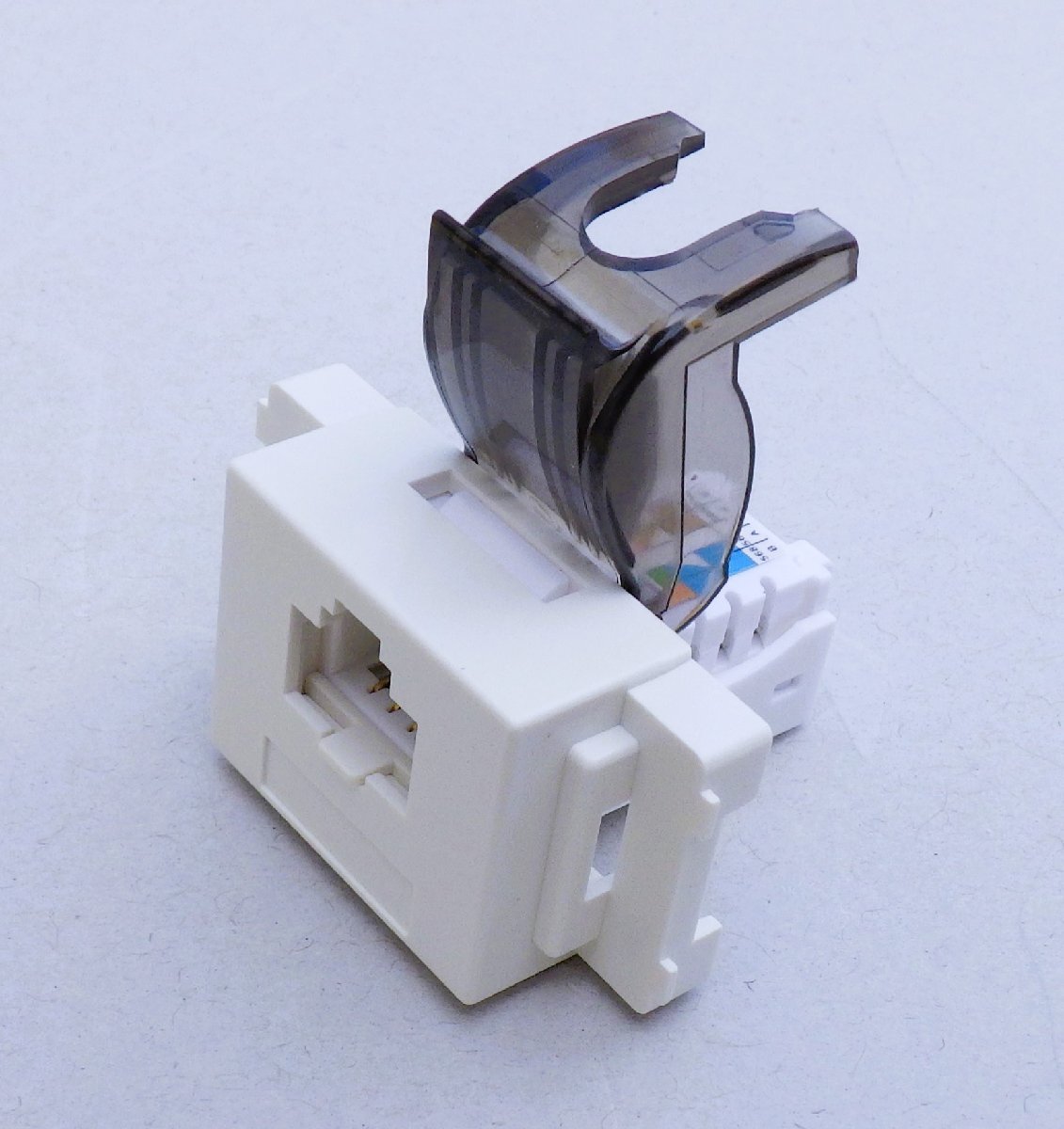 CAT.6 UTP 専用工具不要 埋込LAN モジュラージャック K060拍卖