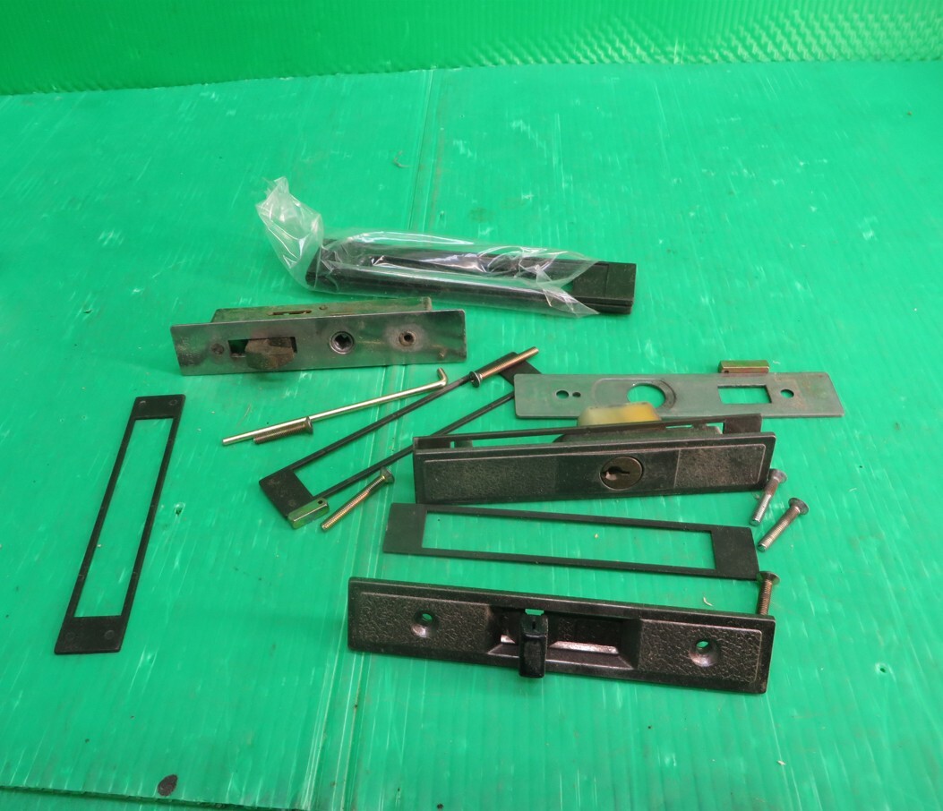 X-256■倉庫引上げ品!取替引違戸錠 中古 ジャンク!拍卖