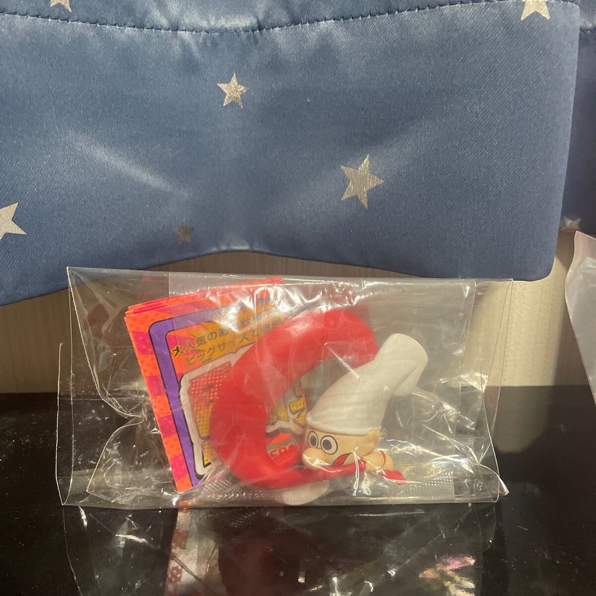 よっちゃんイカのフィギュアです。 ガチャポンです。拍卖