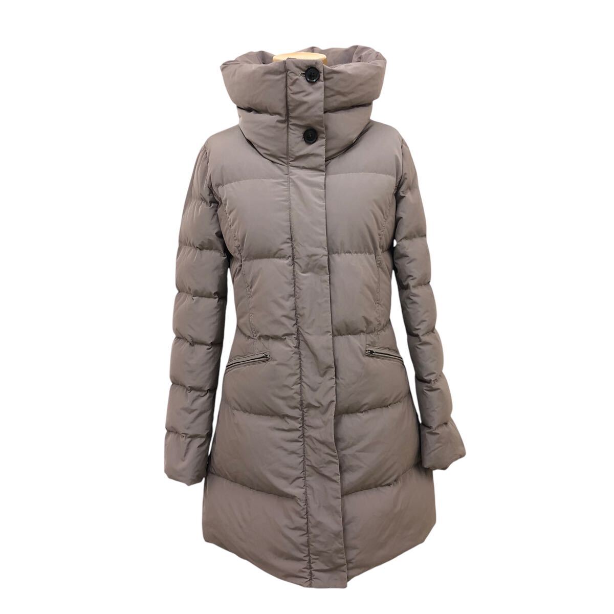 ※m-64 WOOLRICH ウールリッチ ダウン 80% ダウンコート コート 上着 羽織り アウター ベージュ系 レディース XS拍卖