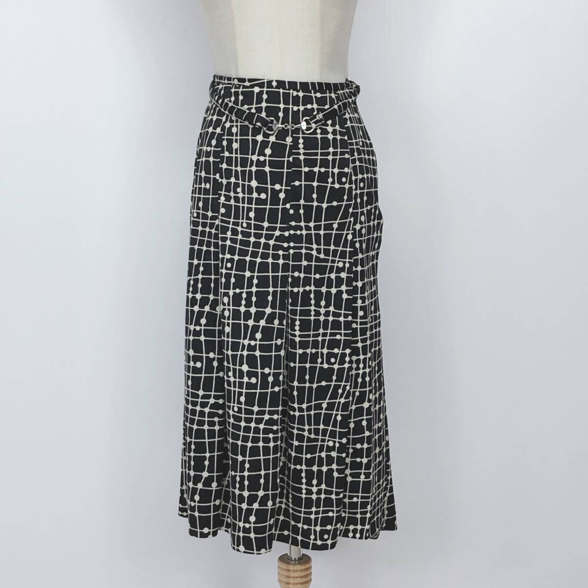 YX1140 レディース スカート 台形スカート 膝丈 薄手 伸縮性 ベルト 裏地 ブラック 黒 シンプル かわいい おしゃれ 春秋拍卖