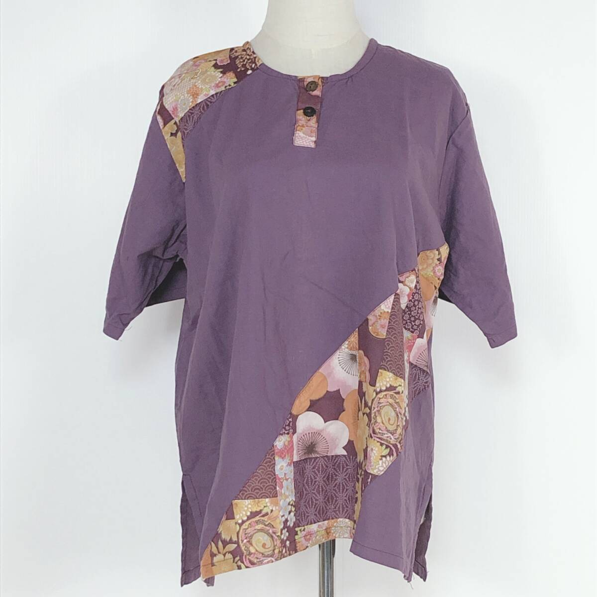 YX1234 non Mollareレディーストップスシャツ 半袖 薄手 スリット 予備ボタン付 丸首 花柄 綿100% シンプル カジュアル おしゃれ 涼しげ 夏拍卖