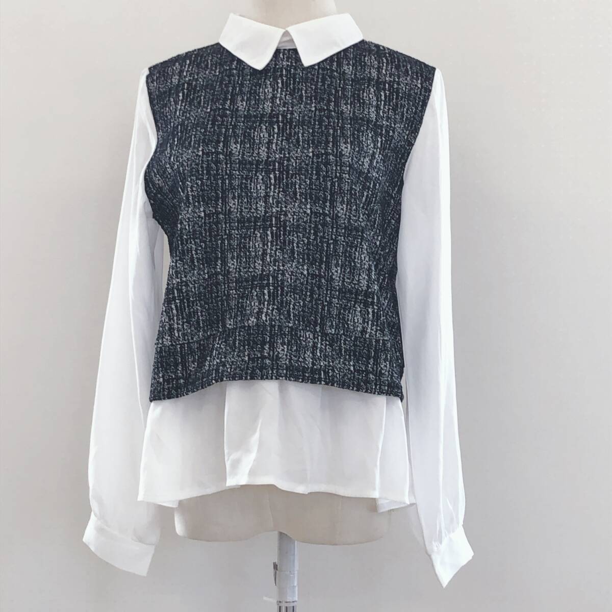 YX1447 美品 レスポワール レディース トップス ブラウス 長袖 襟付き 袖透け感 厚手 M ブラック 黒 ホワイト 白 総柄 キュート フェミニン拍卖