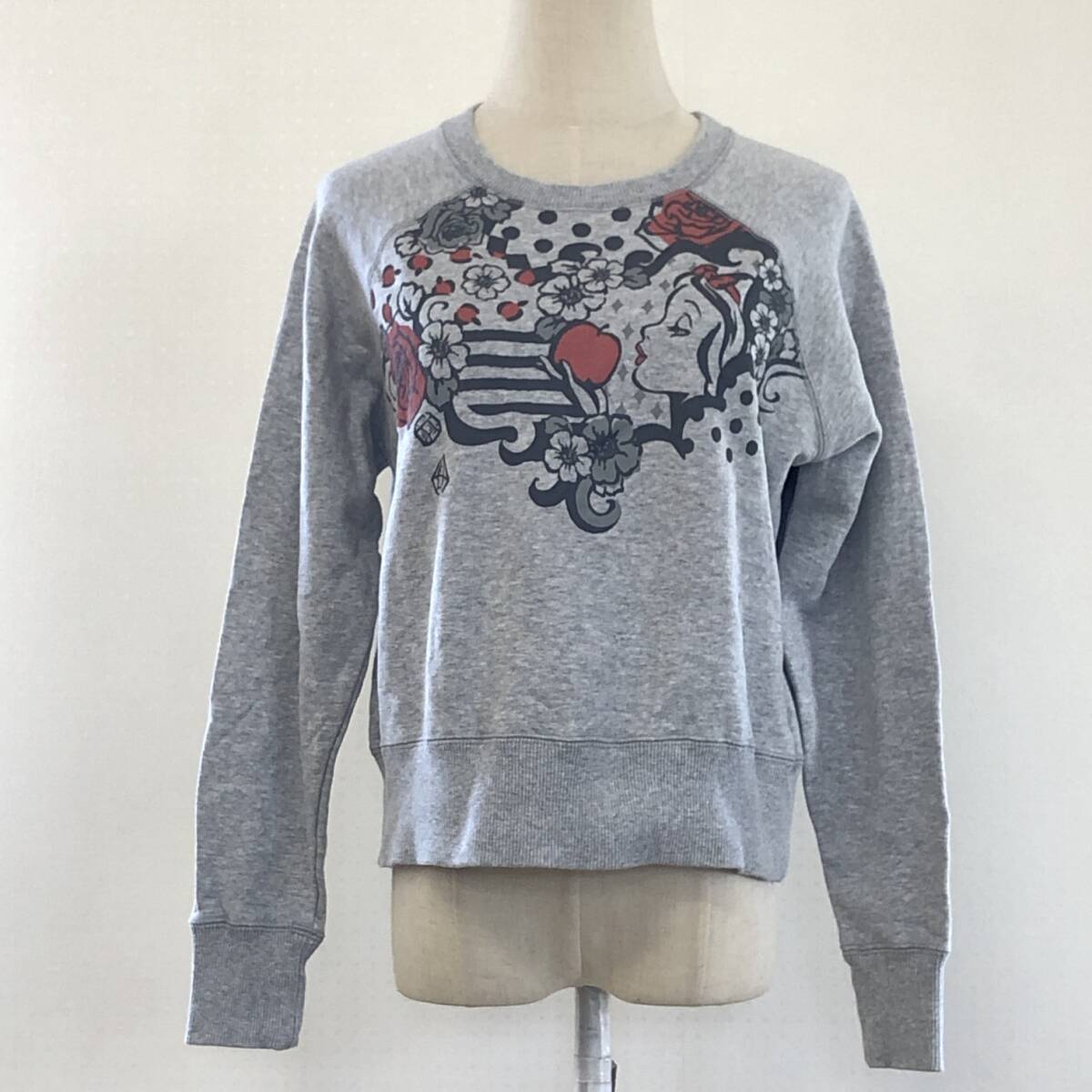 YX1507 美品 Tokyo Disney Resortレディーストップス 長袖丸首伸縮性 厚手 M グレー 灰プリント 綿100%おしゃれカジュアル 春秋冬拍卖