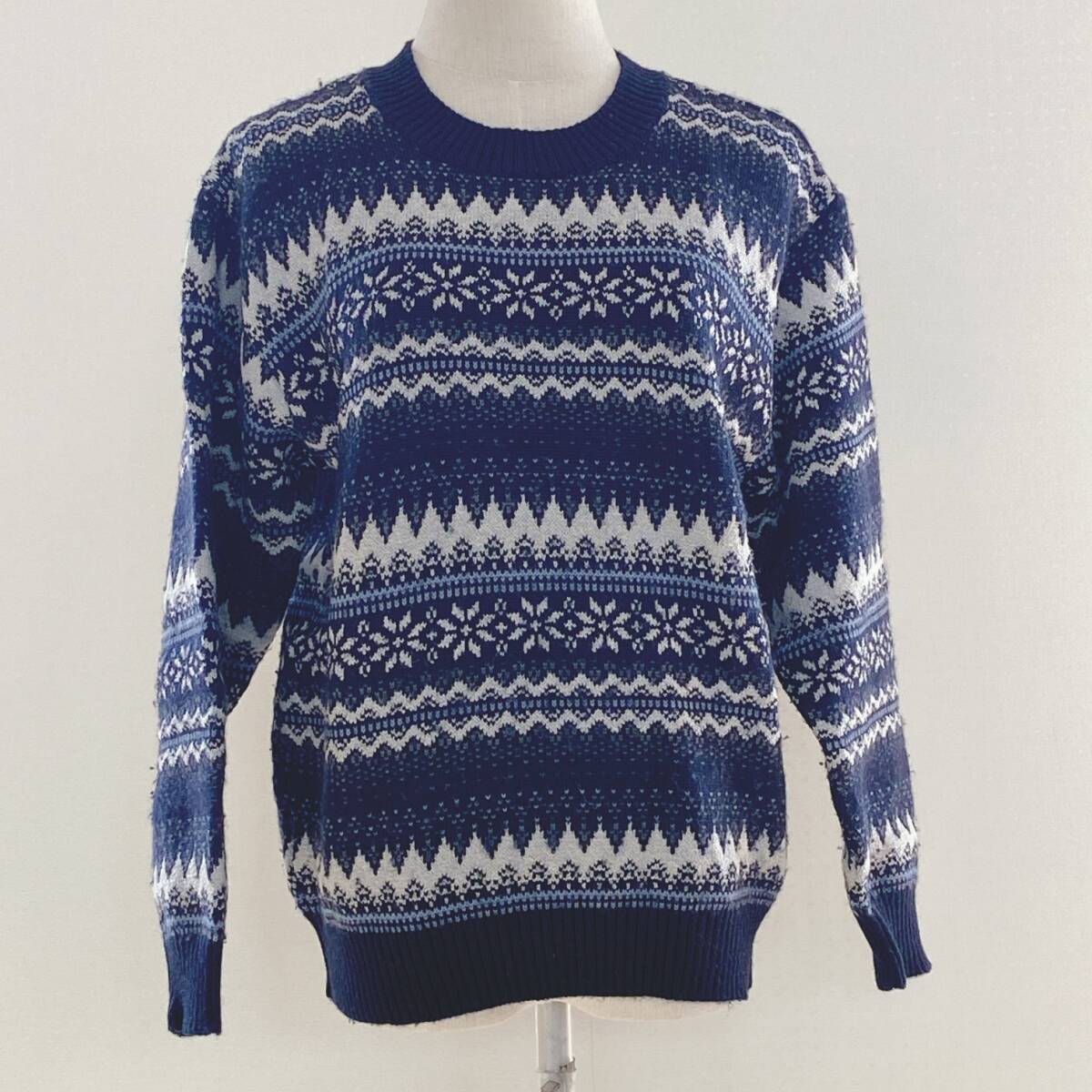 YX219 美品 LUNAR ルナー レディース トップス セーター 長袖 丸首 クリーニングタグ付き 日本製 厚手 M 紺 総柄毛素材含あたたか秋冬拍卖