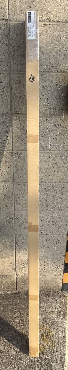 【新品未使用品】Panasonic パナソニック 広幅サイズ 段鼻材(2段廻り用) 長さ1200mm ウォールナット柄 MYT3R2D21KTY 6360拍卖