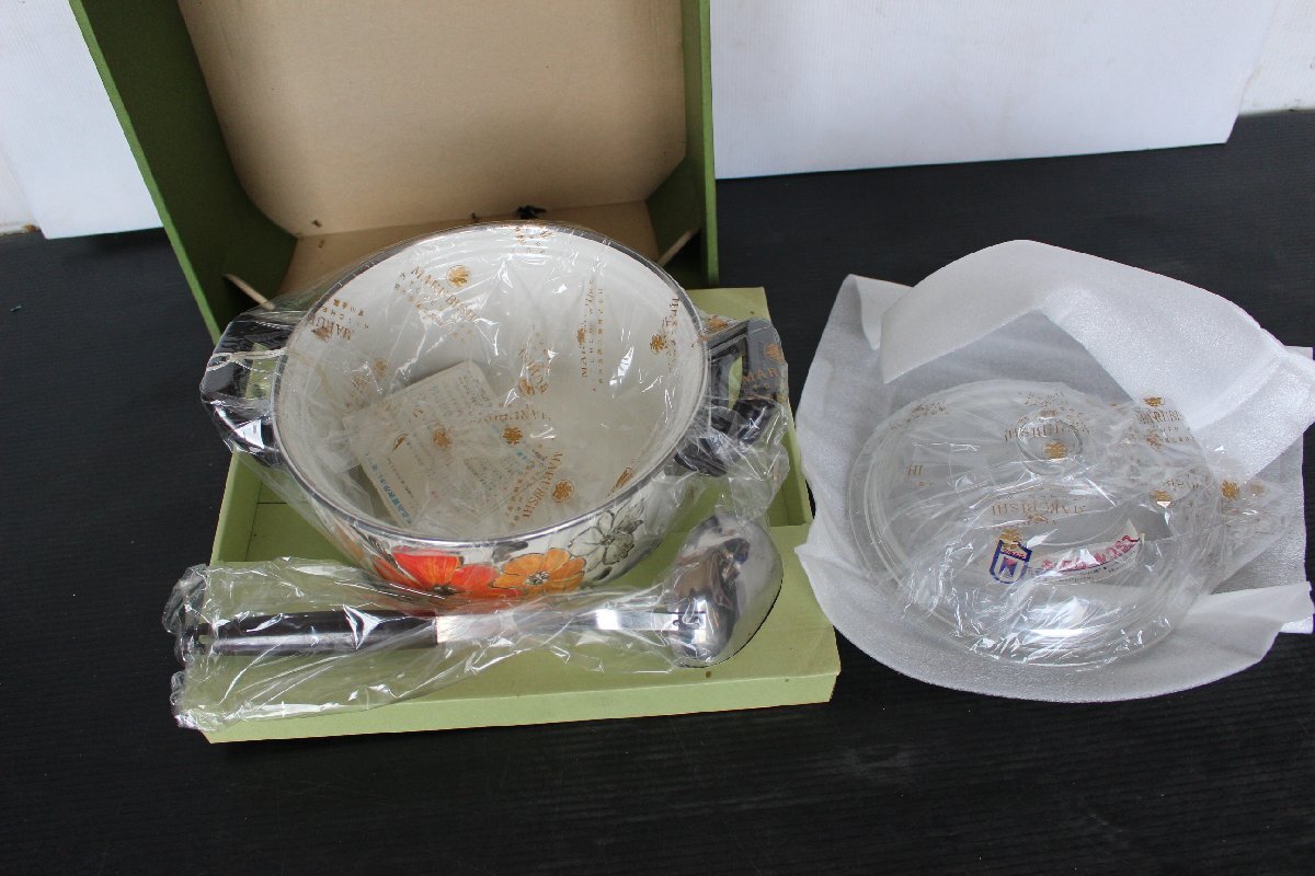 長期保管品 マルビシ 昭和 レトロ 箱付き ホーロー鍋 未使用 両手鍋 中古 片手鍋 美品 古道具 ポップ ホーロー 琺瑯 なべ 花柄拍卖