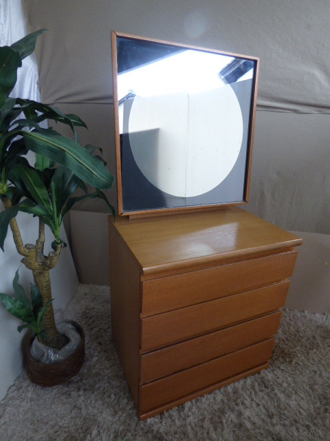 ほ509.化粧台 ドレッサー 木製 メイク収納 ミラー付きキャビネット 引出し収納 4段チェスト ミラー取り外し可能 レトロ拍卖