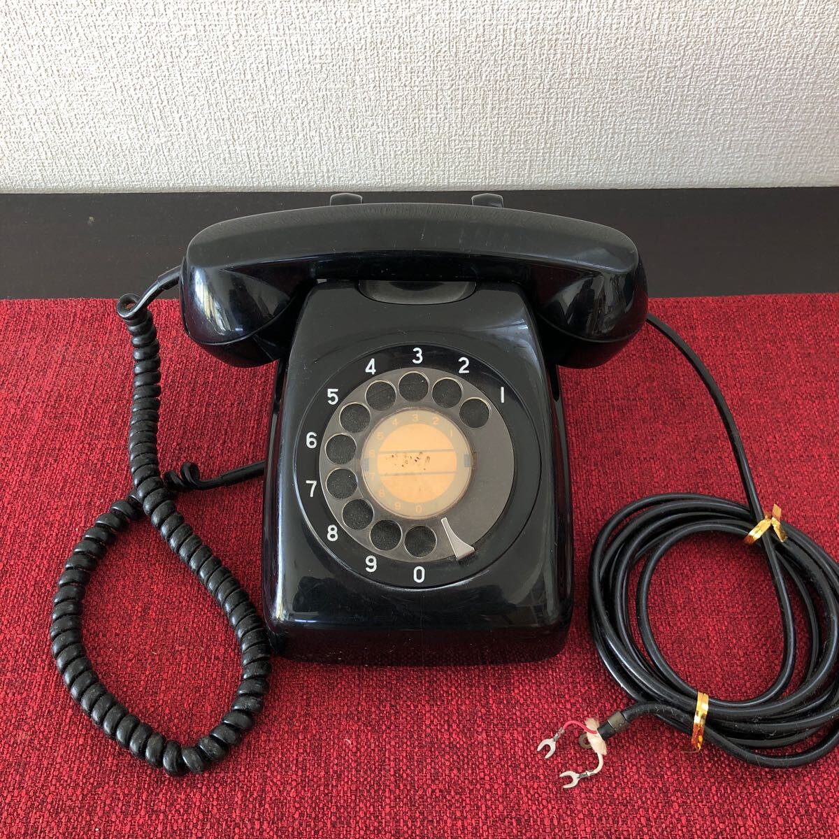 黒電話 601-A2 84.7 日本電信電話公社 ダイヤル式 電話機 当時物 インテリア 昭和レトロ アンティーク 動作品拍卖