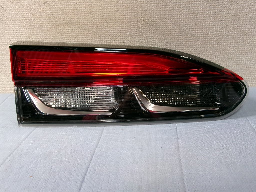 ① カローラクロス テールランプ左 ZSG10 ZVG11 ZVG15 HASCO 16-181 刻印 JL拍卖