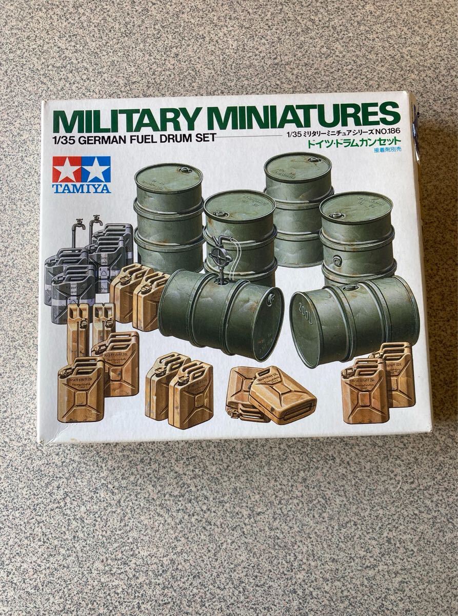 MILITARY MINIATURES1/35 GERMAN FUEL DRUM SET1/35ミリタリーミニチュアシリーズNO.186ドイツ・ドラムカンセットプラモデル当時物絶版2拍卖