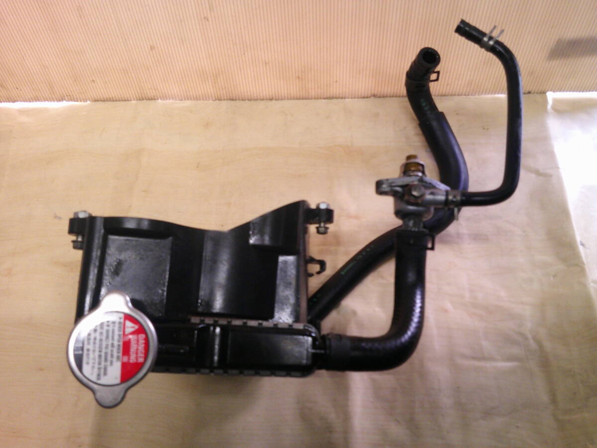 ニュースギア FI UA08J ラジエター パネル キャップ ①拍卖