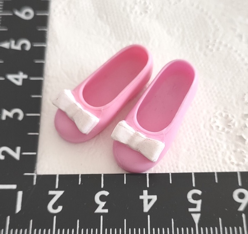 5r0108 ドール用 リボン パンプス ピンク×白 ぺたんこ ローヒール 靴 シューズ ジェニー リカちゃん ソフトタイプ拍卖