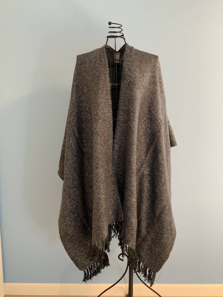 美品 ポンチョ ブルネロ クチネリ BRUNELLO CUCINELLI グレー色拍卖