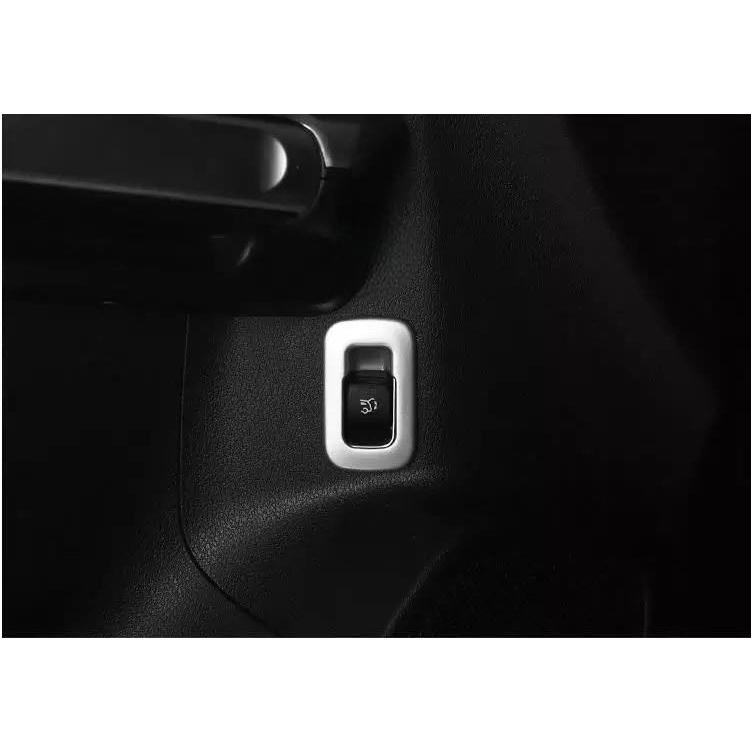 高品格♪ メルセデス ベンツ サテンシルバー トランク スイッチ カバー H247 GLA180 GLA200d GLA35 GLA45 4マチック GLAクラス拍卖