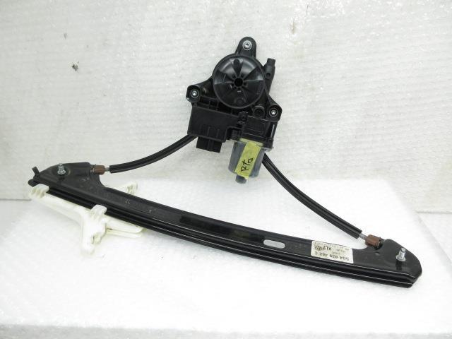 2016年 VW ゴルフ DBA-AUCJZ 右Rドアレギュレーターモーター 5Q0959812 198387 4686拍卖