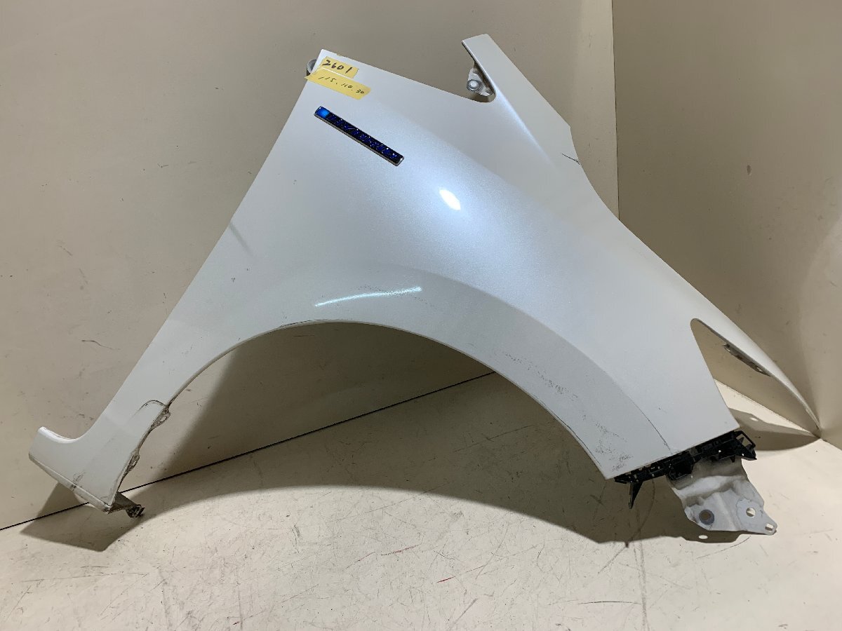 HONDA ホンダ フィット DAA-GP5 HYBRID ハイブリッド 右フロントフェンダー 右 R 運転席 フロント フェンダー フェンダーパネル 補修等に拍卖