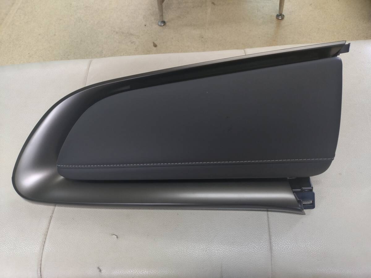 トヨタ アクア(MXPK16) 純正 グローブボックス(新車外し品)★中古品拍卖