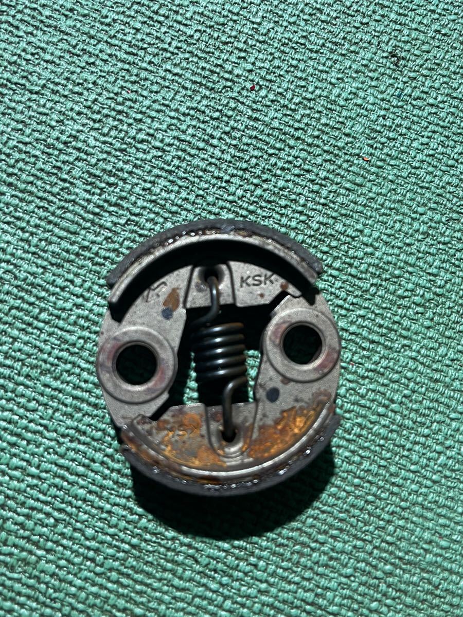 草刈機刈払機部品遠心クラッチ ゼノアG2K/BC260F/BK2600F/BC2400/BC2611/BC2600/BC260F/BC2620EZ/BC2520Ez/クボタKC2600拍卖