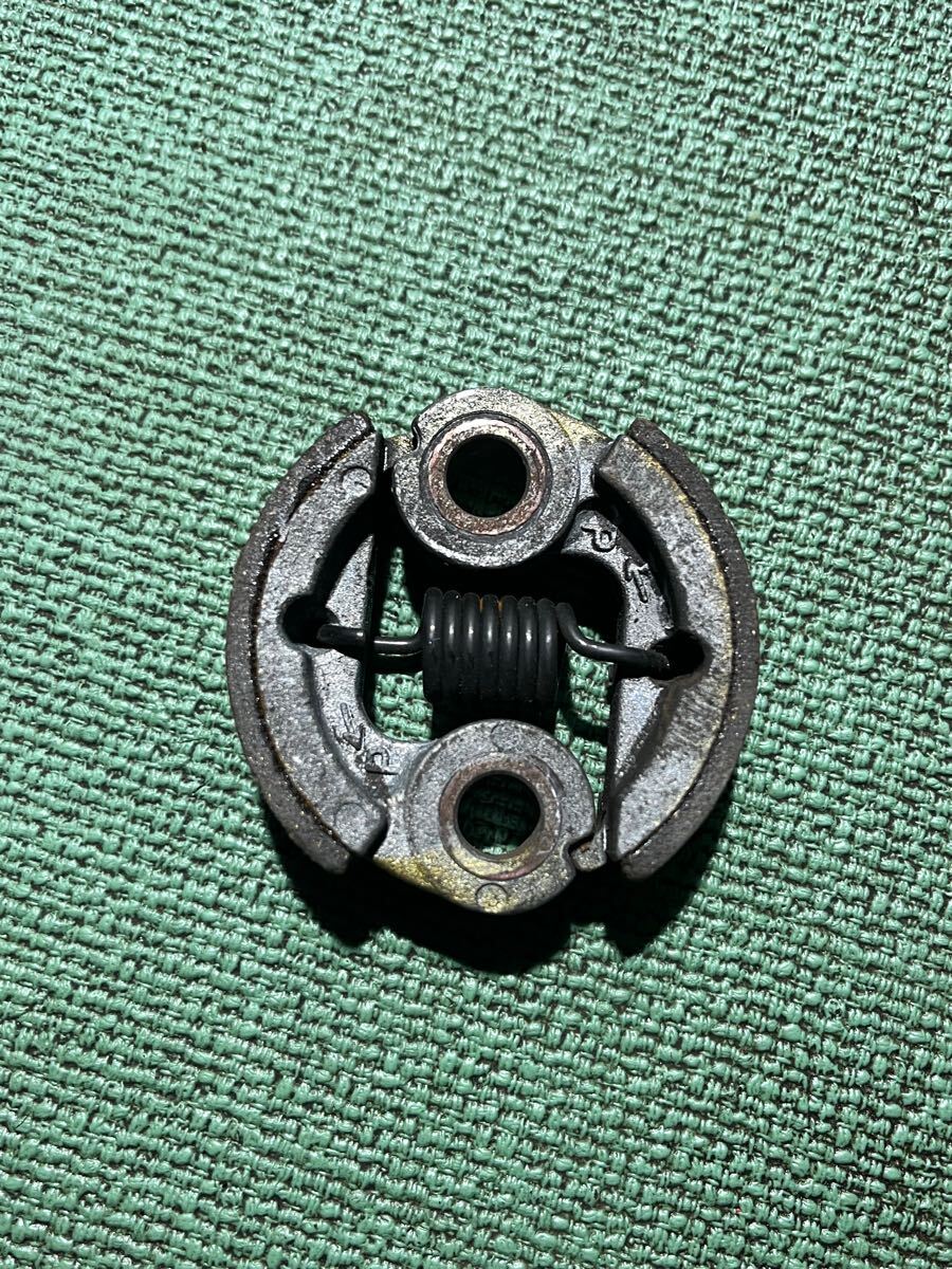 送料210 円 草刈機刈払機部品パーツ 遠心クラッチ 三菱 TL26 などへ拍卖