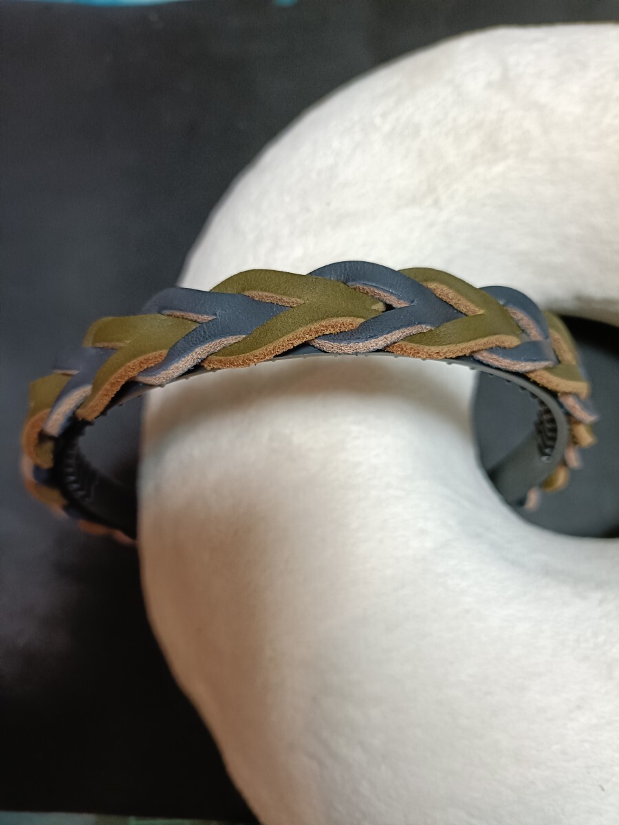 Tico 本革 編み込みカチューシャ ネイビー×グリーン拍卖