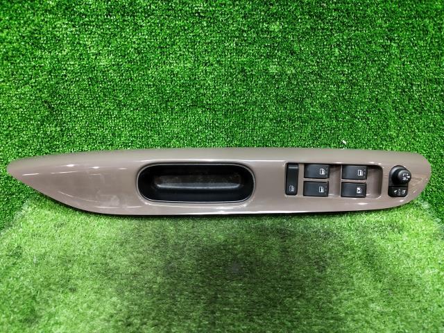 ムーヴキャンバス 5BA-LA800S パワーウインドウスイッチ 84820-B2400拍卖