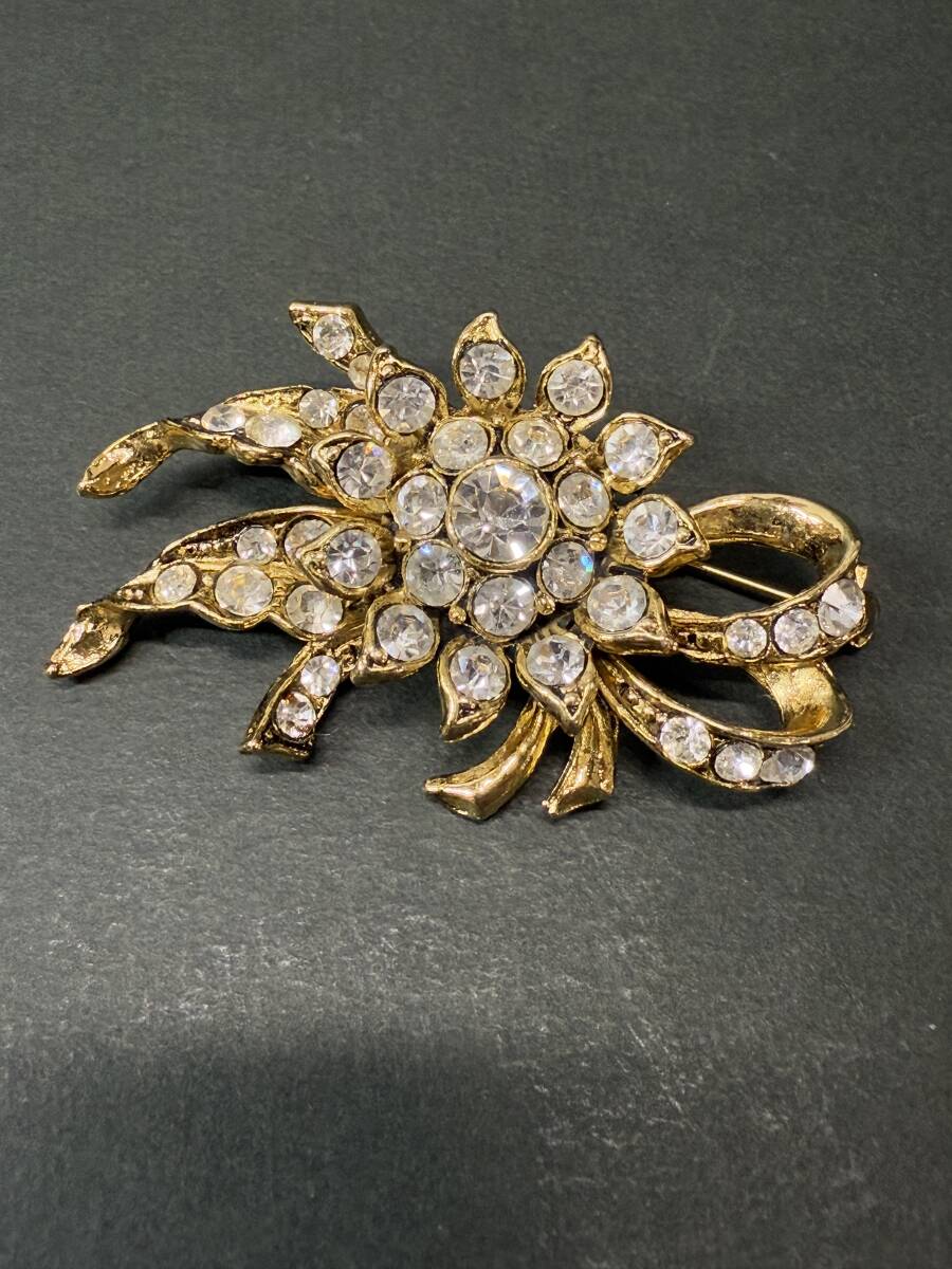★コレクター必見 ビンテージ ブローチ ラインストーン ゴールドカラー レディース アクセサリー レトロ コレクション Go359拍卖