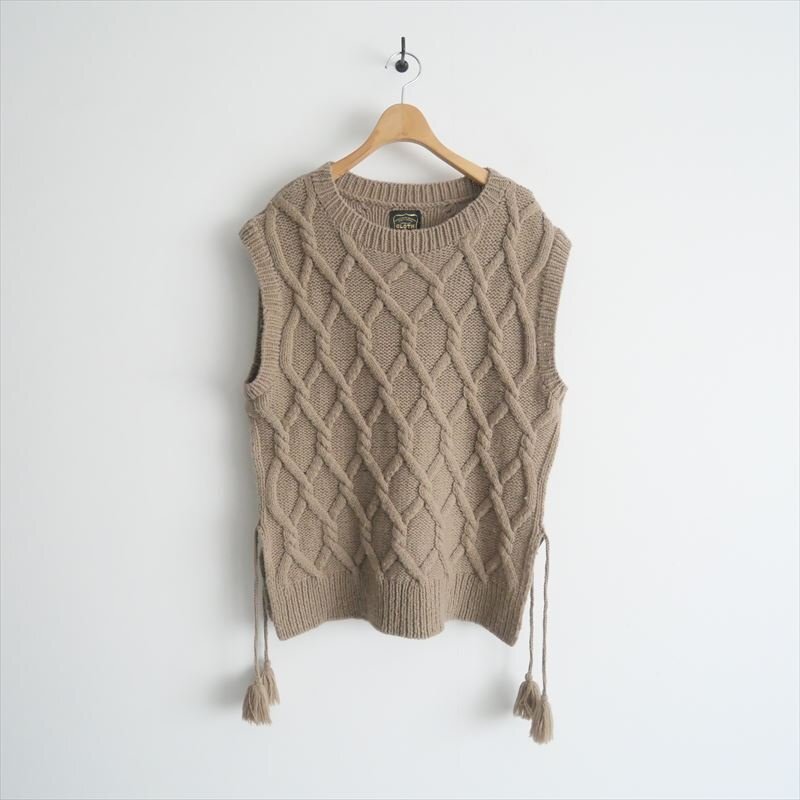 2022AW / CLOTH&CROSS クロスアンドクロス / アラン柄タッセル付き ハンドニットベスト / HG-L829 / 2406-0023拍卖