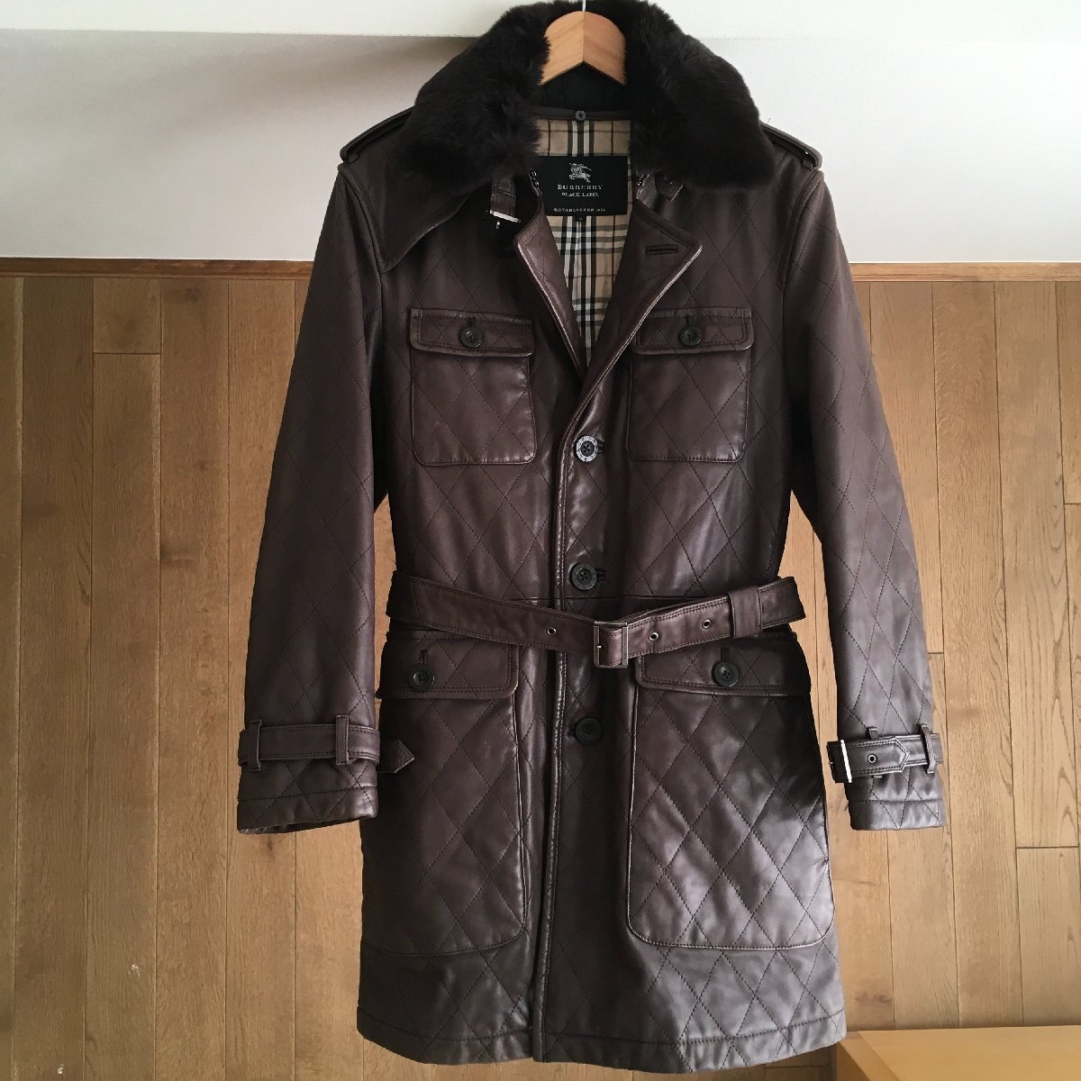 即決 美品 BURBERRY BLACK LABEL(バーバリーブラックレーベル)ファー 羊革 ダイヤキルト トレンチコートM TM拍卖