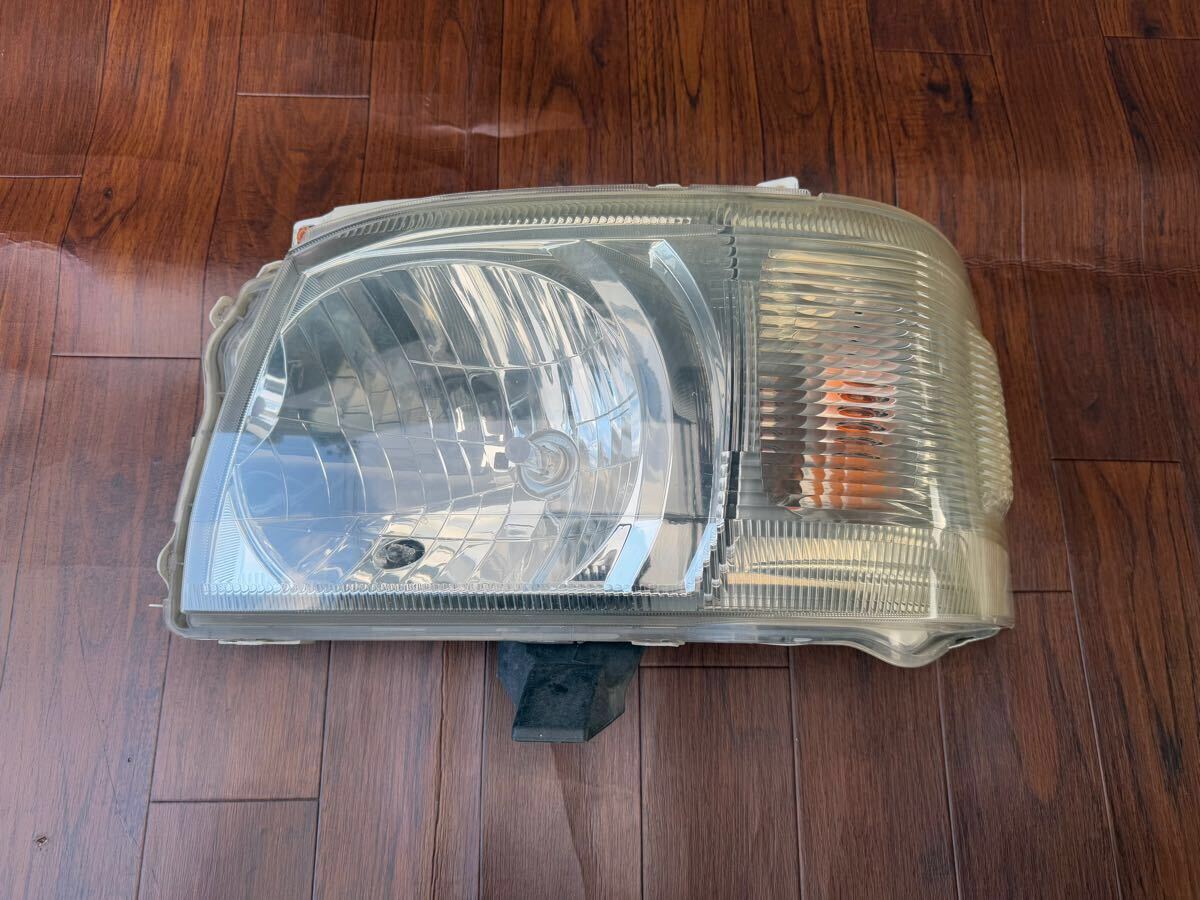 トヨタ 純正 26-117 KOITO製 48刻印 コイト 1・2型 200系 ハイエース 1型 ハロゲン ヘッドライト 左のみ単品 PH25010701拍卖