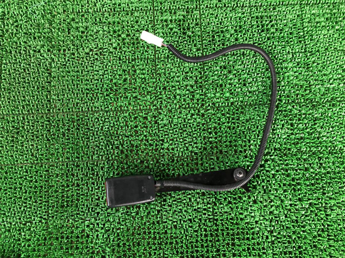 即決値段 Z2-2 ホンダ ストリーム RN6 RN7 純正 フロント右 運転席 シートベルトバックル キャッチ 受け キャッチャー 受け皿拍卖