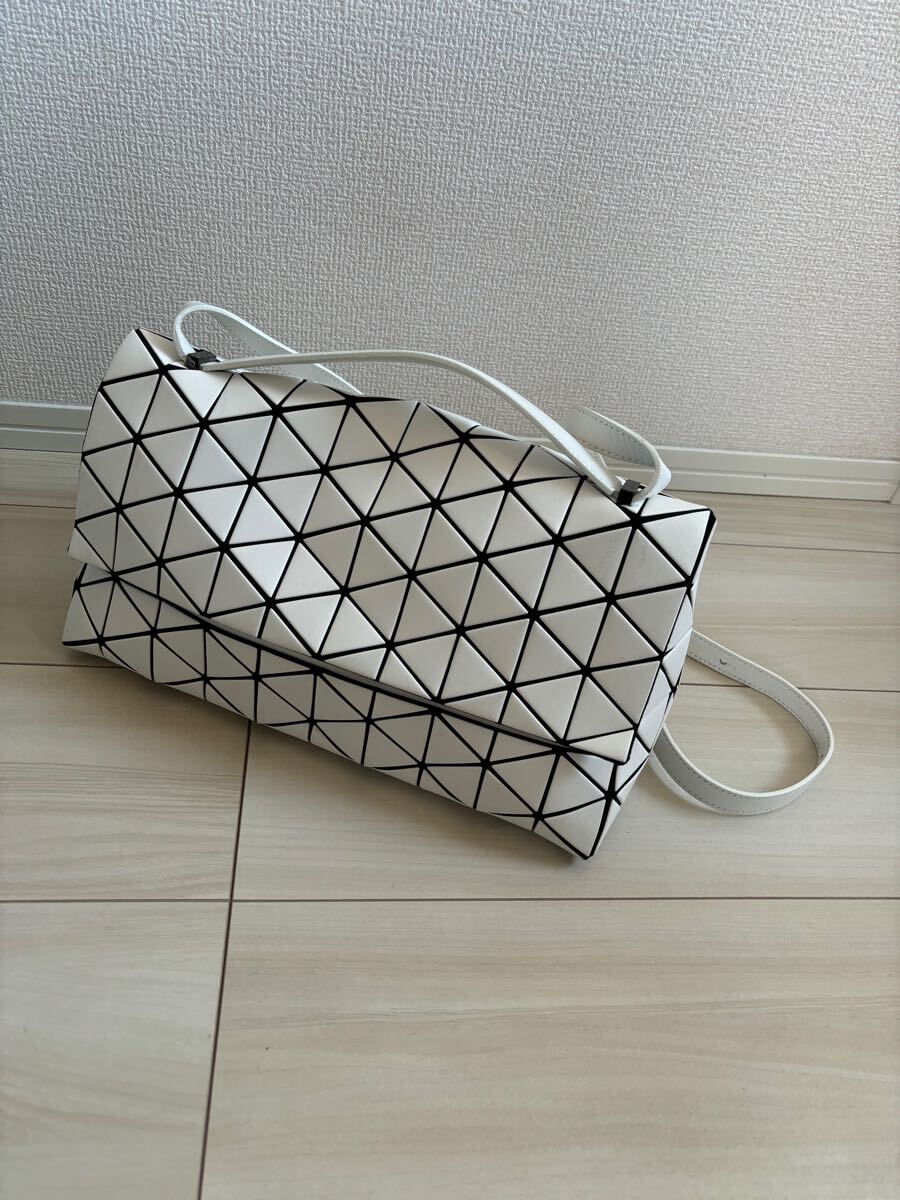 ◯(191)ピラミッド ショルダーバッグ ホワイト拍卖