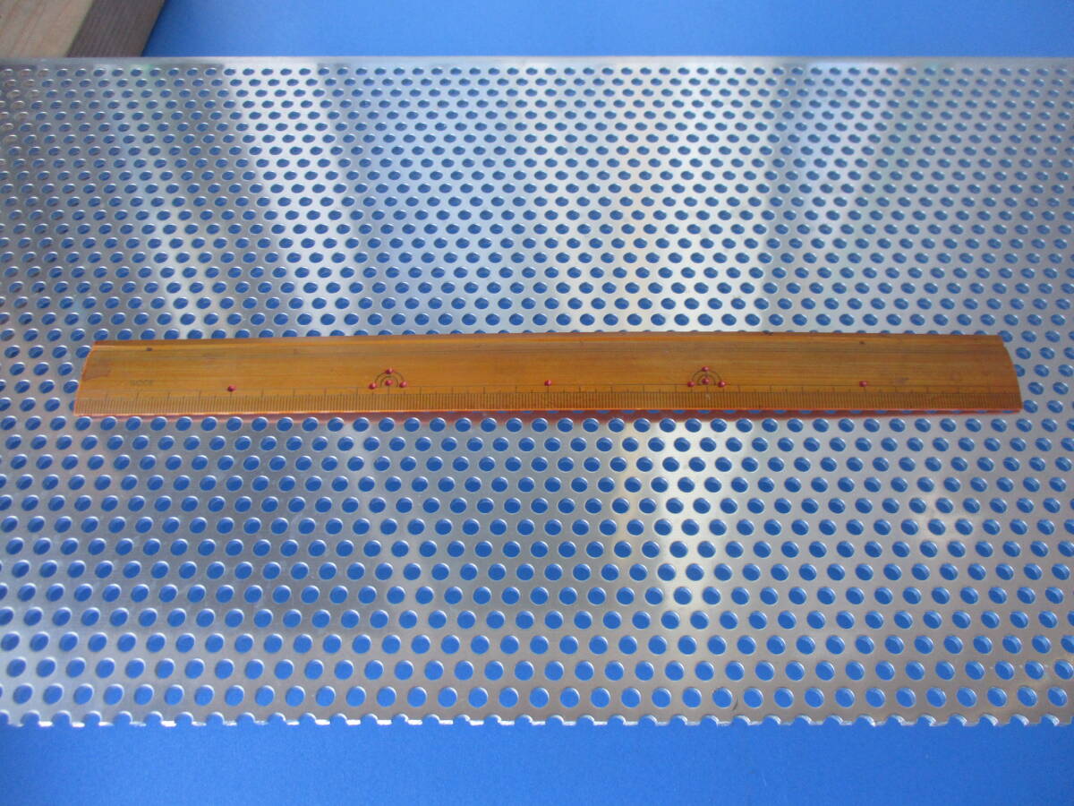 アルミパンチングメタル 端材 サイズ 3ミリ×200ミリ×2000ミリ 1枚¥2000 お引き取りのみ対応拍卖
