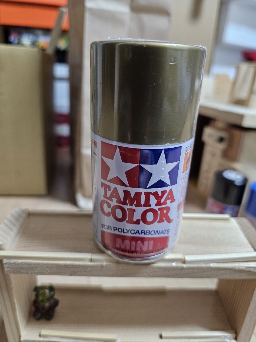 タミヤ ポリカーボネート専用スプレー、ゴールド新品未開封です。ラジコン塗装に、拍卖
